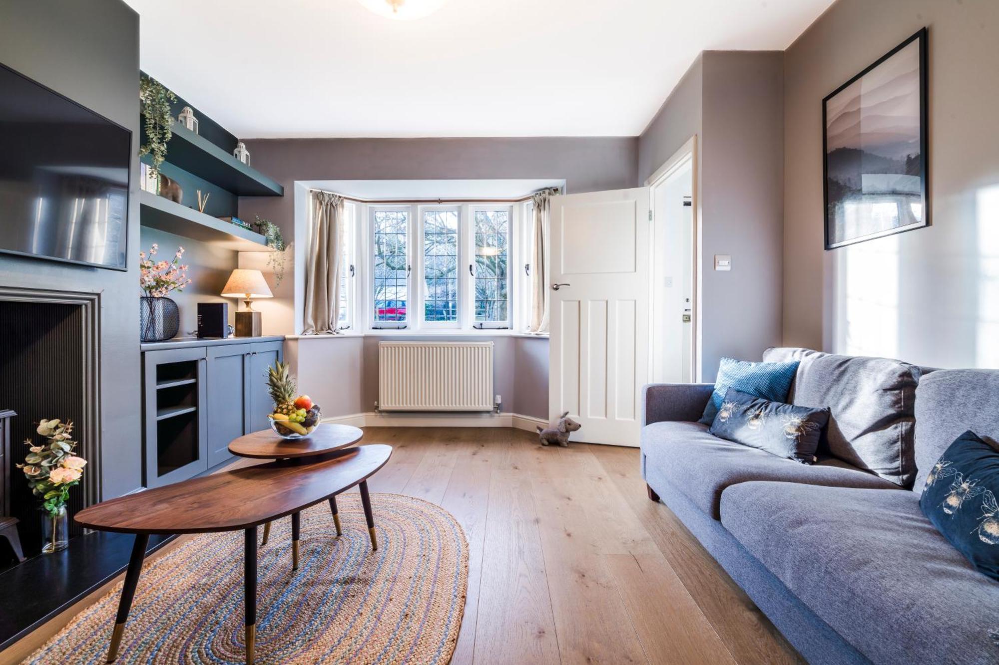 Cozy 3 Bedroom Terrace Cottage In Epsom Exterior foto